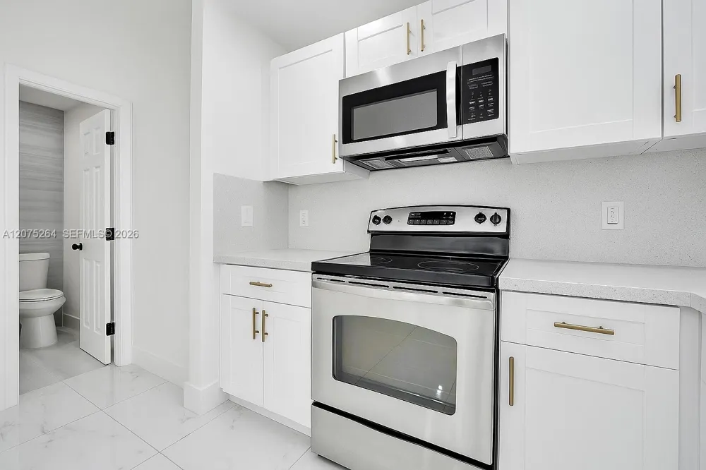 105 NW 14th Way #0 Dania Beach, FL 33004