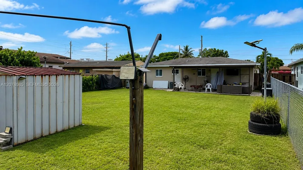 4017 SW 20th St West Park, FL 33023