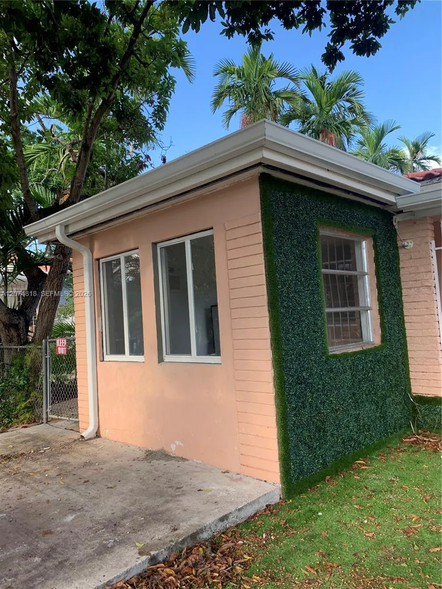 1901 E 5th Ave #B Hialeah, FL 33013