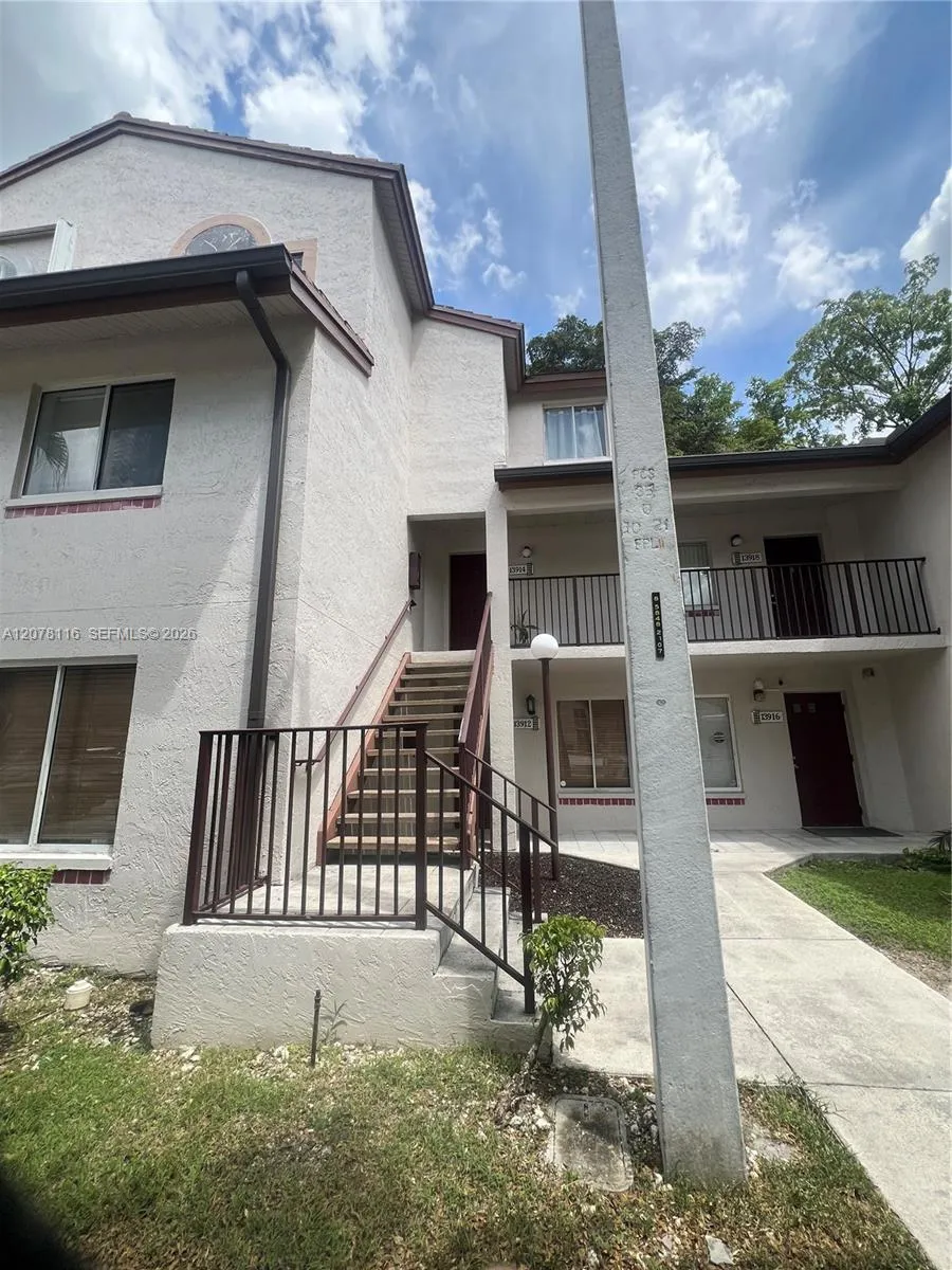 13914 SW 91st Ter #13914 Miami, FL 33186