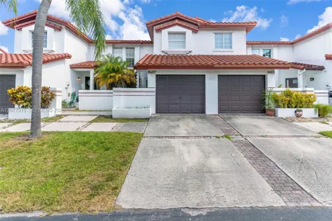 8407 SW 208th Ter