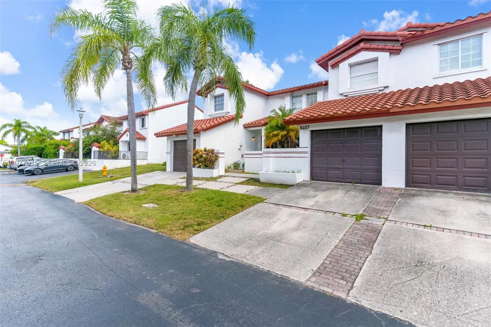 8407 SW 208th Ter Cutler Bay, FL 33189