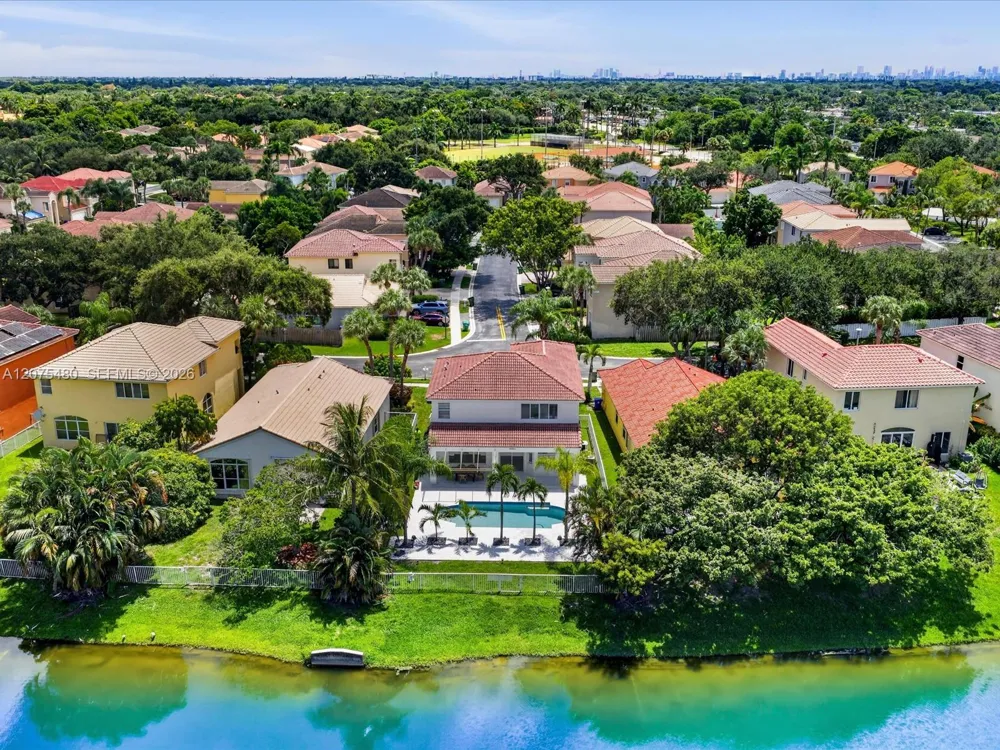 1800 NW 78th Ave Pembroke Pines, FL 33024