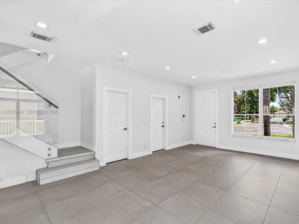 1800 NW 78th Ave Pembroke Pines, FL 33024