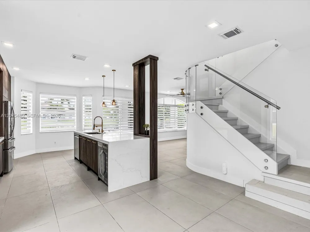 1800 NW 78th Ave Pembroke Pines, FL 33024