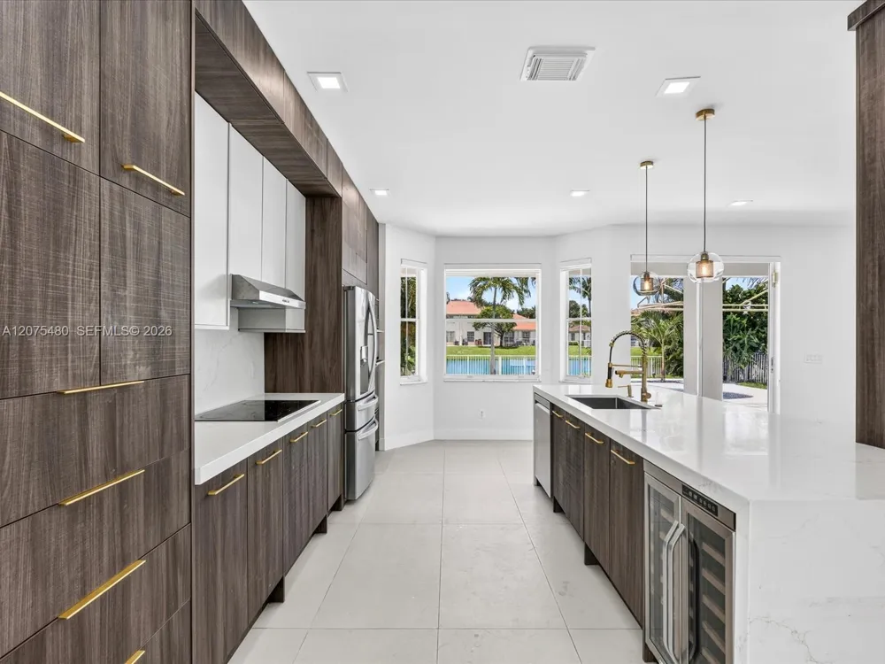 1800 NW 78th Ave Pembroke Pines, FL 33024