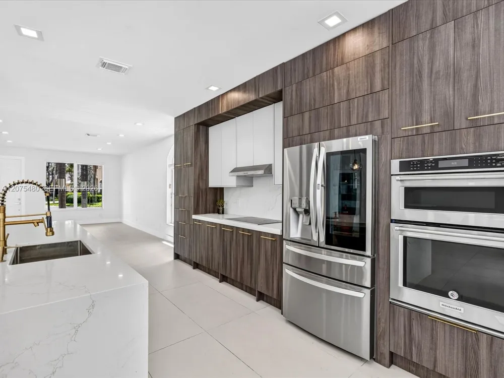 1800 NW 78th Ave Pembroke Pines, FL 33024