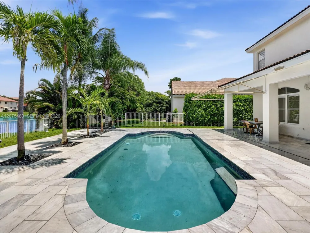 1800 NW 78th Ave Pembroke Pines, FL 33024