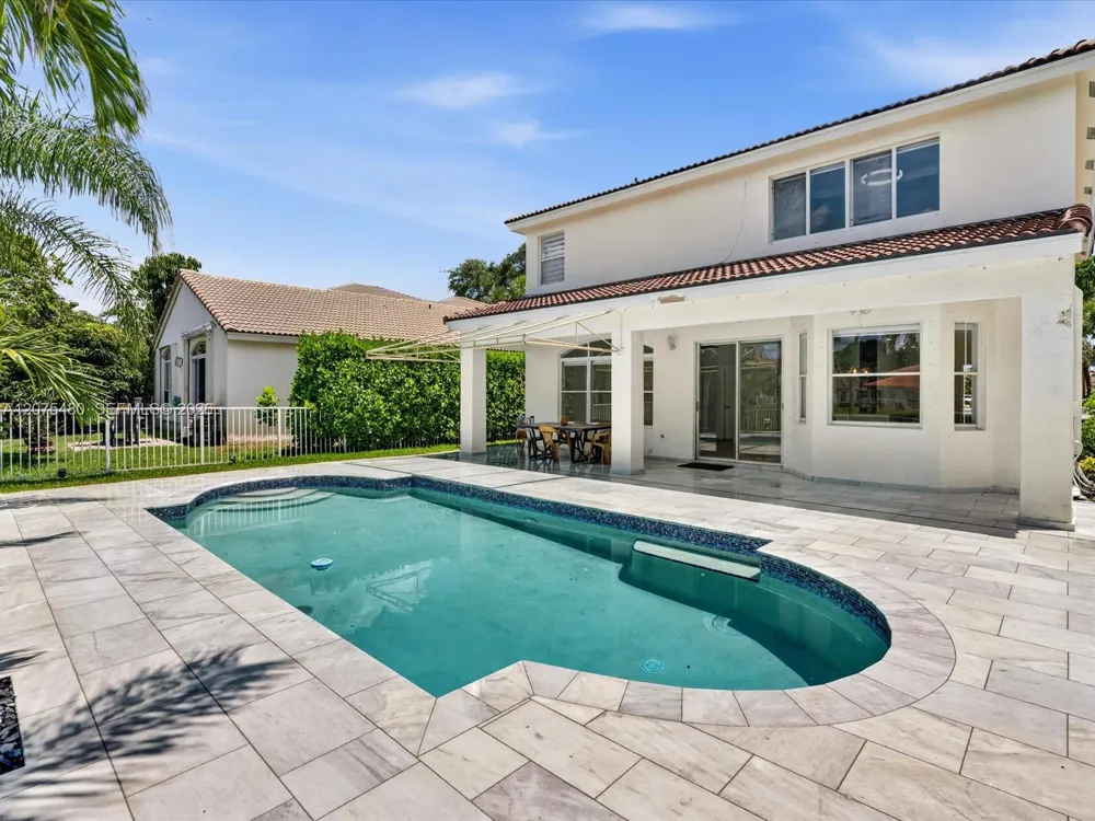 1800 NW 78th Ave Pembroke Pines, FL 33024