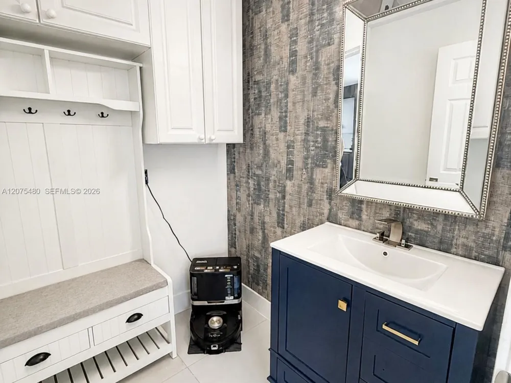 1800 NW 78th Ave Pembroke Pines, FL 33024