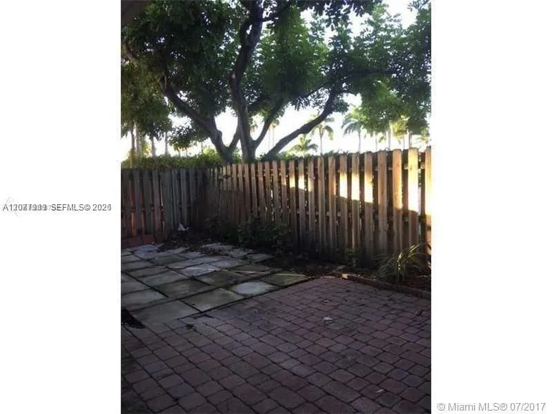 6720 Nova Dr #101-8 Davie, FL 33317