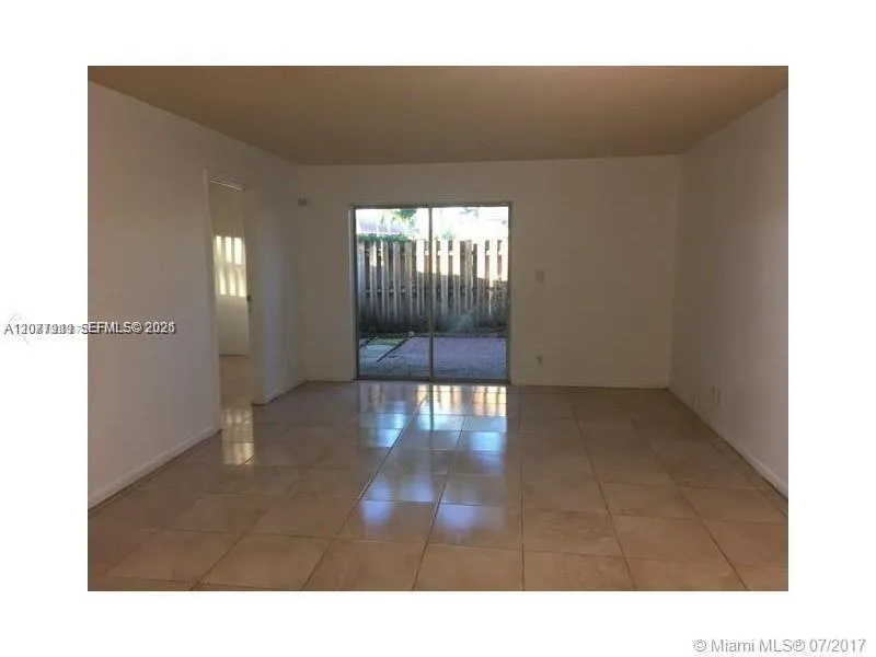 6720 Nova Dr #101-8 Davie, FL 33317