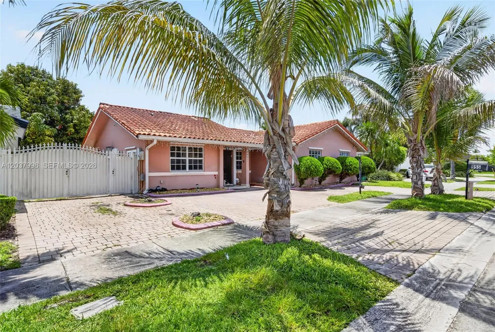 955 NW 128th Ct Miami, FL 33182
