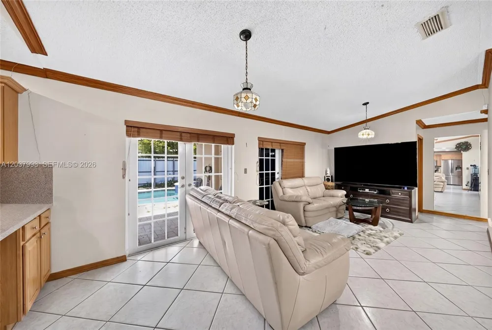955 NW 128th Ct Miami, FL 33182