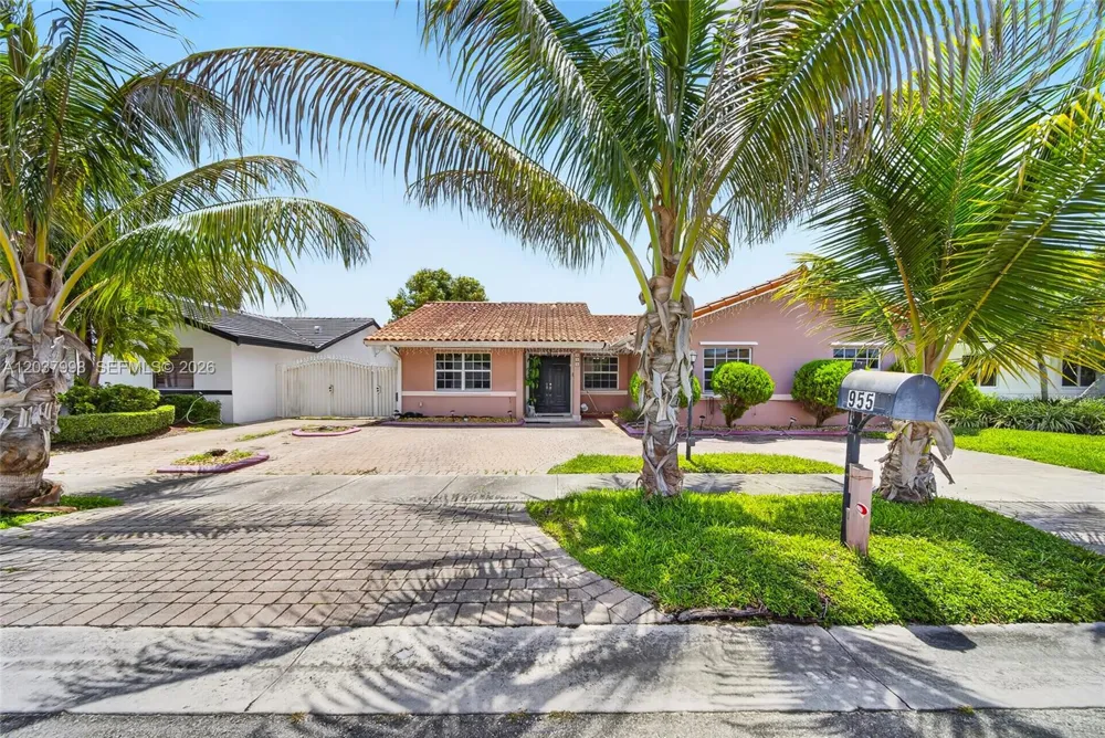 955 NW 128th Ct Miami, FL 33182