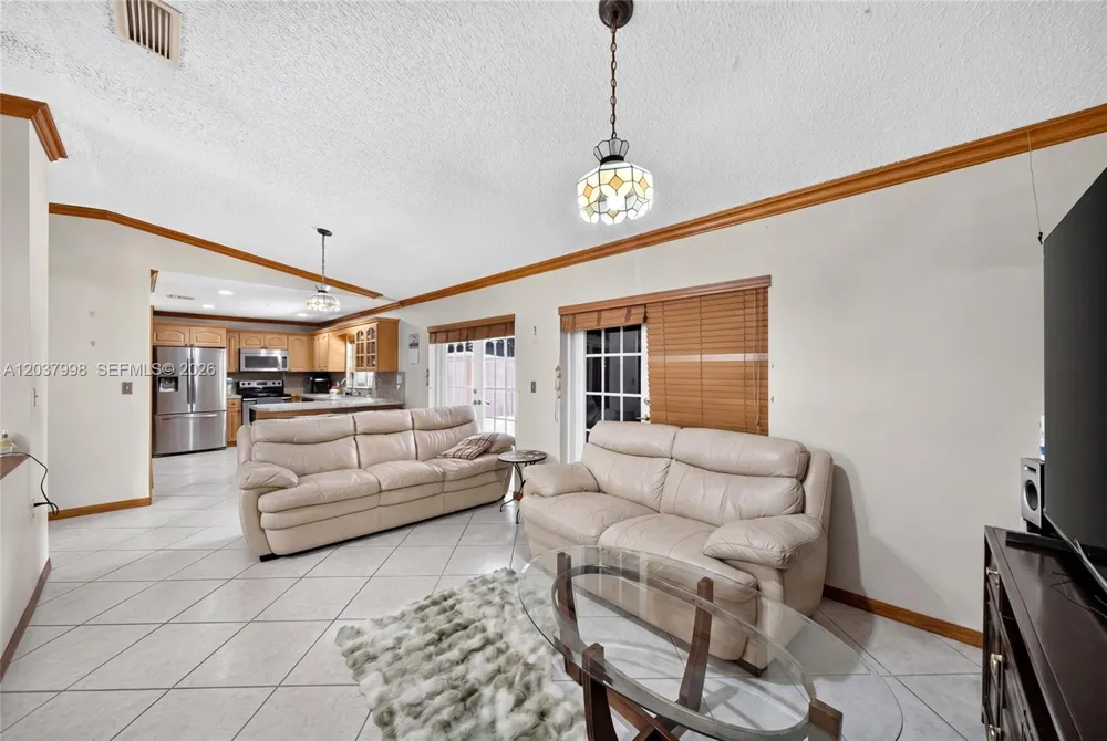 955 NW 128th Ct Miami, FL 33182
