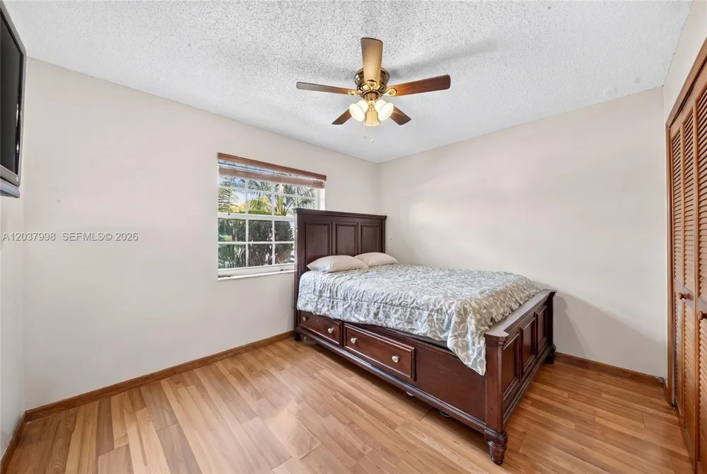 955 NW 128th Ct Miami, FL 33182