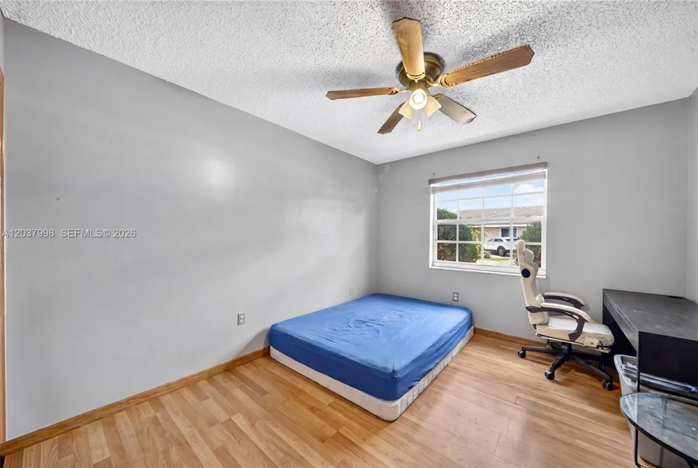 955 NW 128th Ct Miami, FL 33182