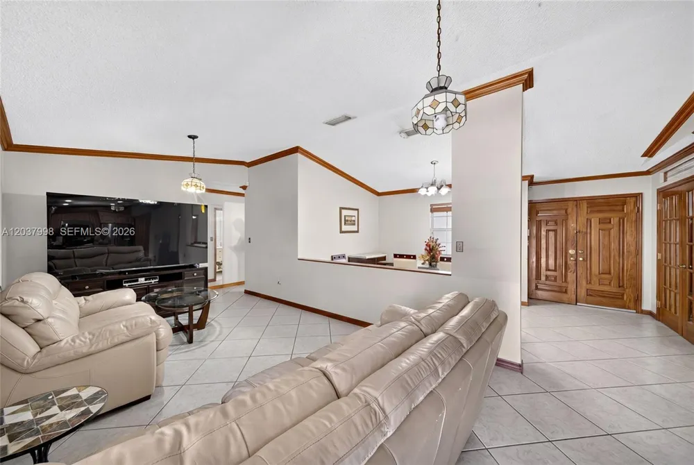 955 NW 128th Ct Miami, FL 33182