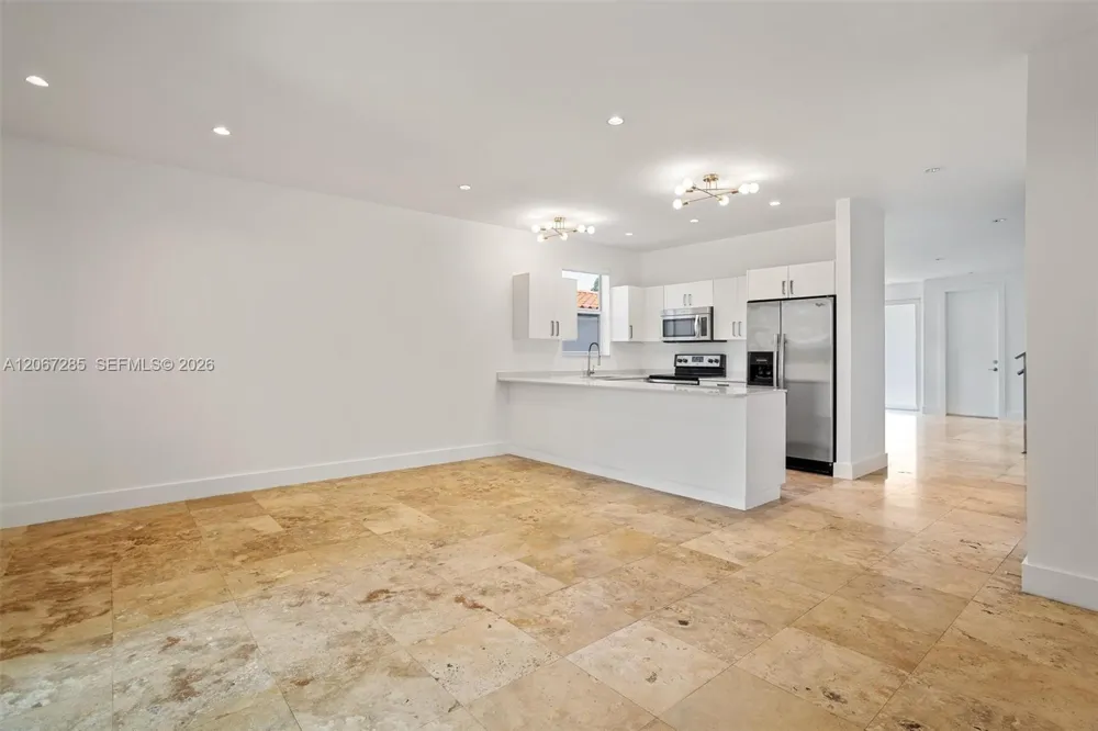 2784 SW 34th Ave Miami, FL 33133