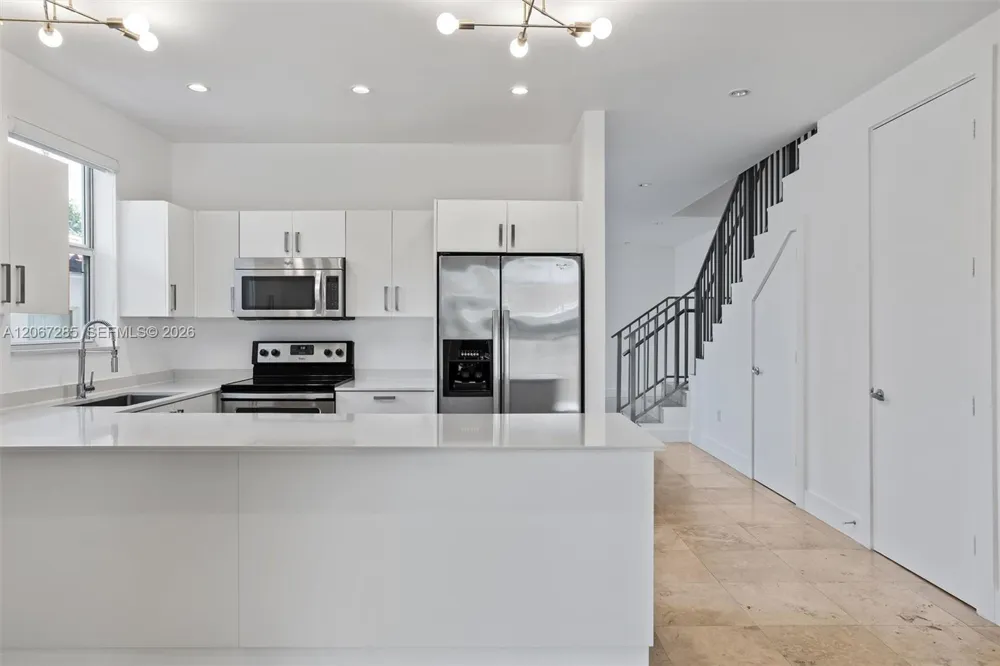 2784 SW 34th Ave Miami, FL 33133
