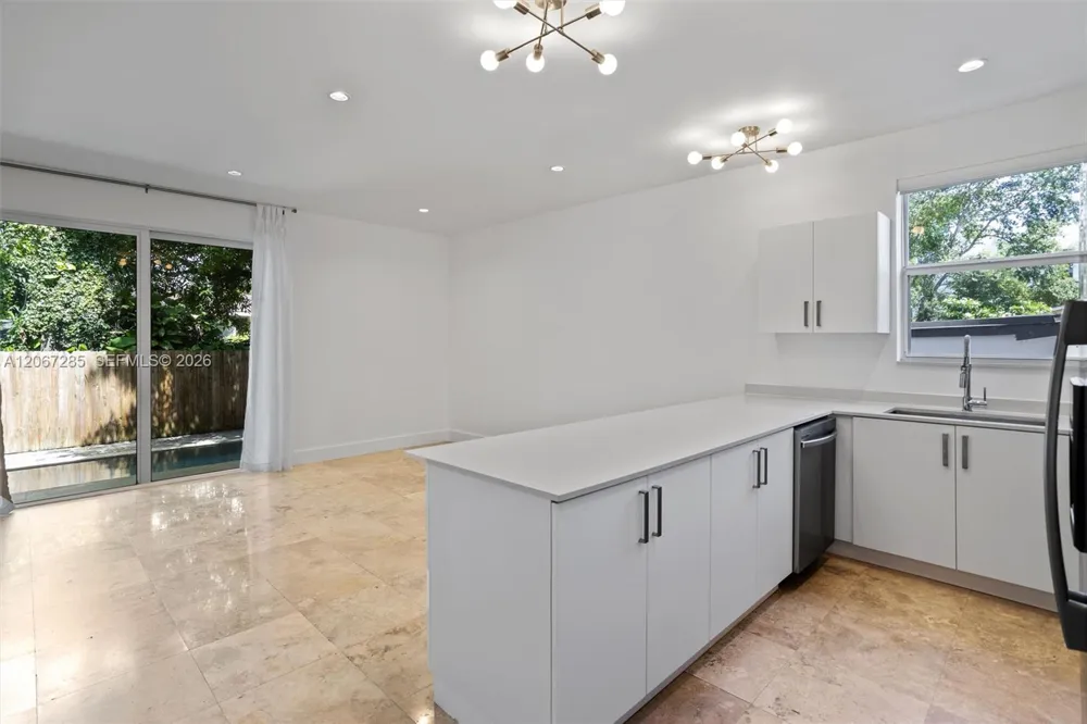 2784 SW 34th Ave Miami, FL 33133