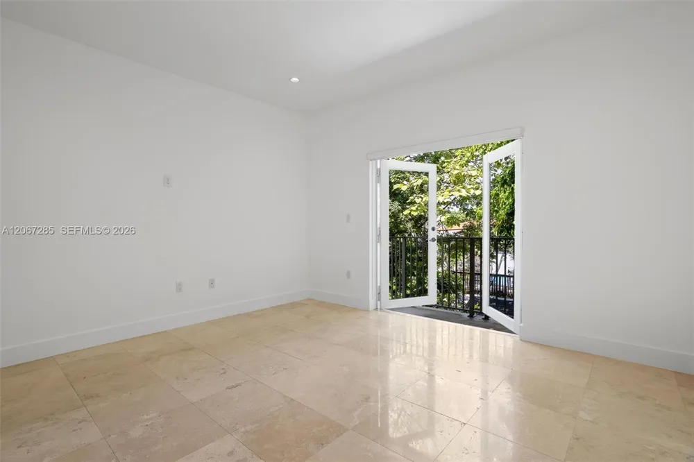 2784 SW 34th Ave Miami, FL 33133