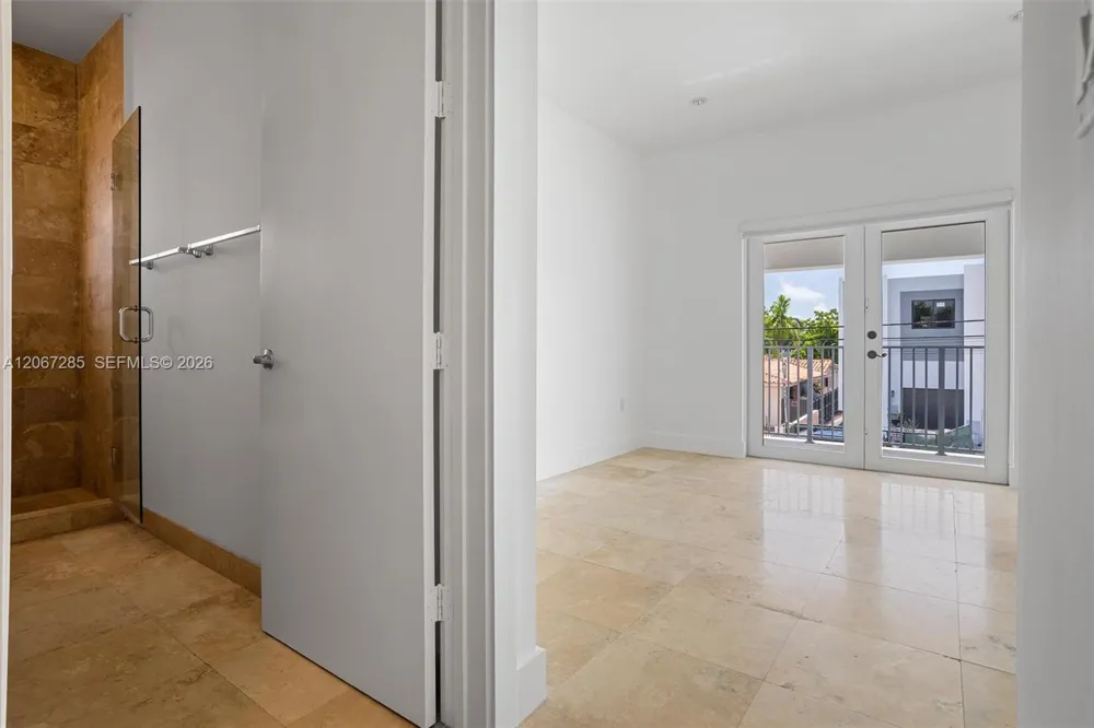 2784 SW 34th Ave Miami, FL 33133