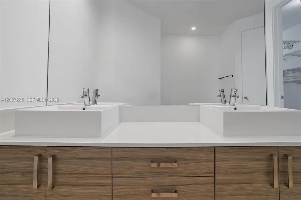 2784 SW 34th Ave Miami, FL 33133