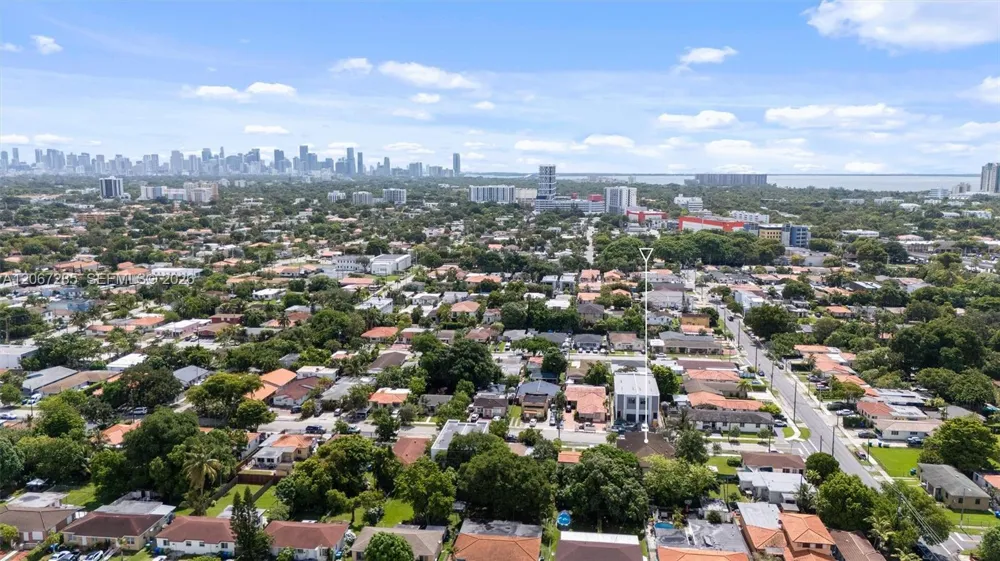 2784 SW 34th Ave Miami, FL 33133