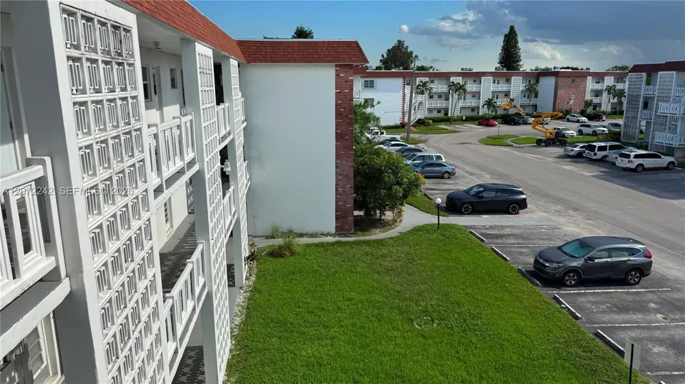 1280 NW 43rd Ave #303 Lauderhill, FL 33313