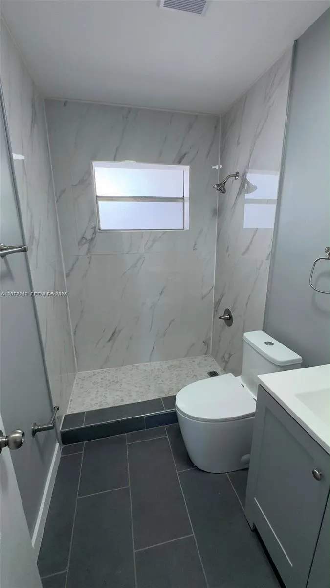 1280 NW 43rd Ave #303 Lauderhill, FL 33313