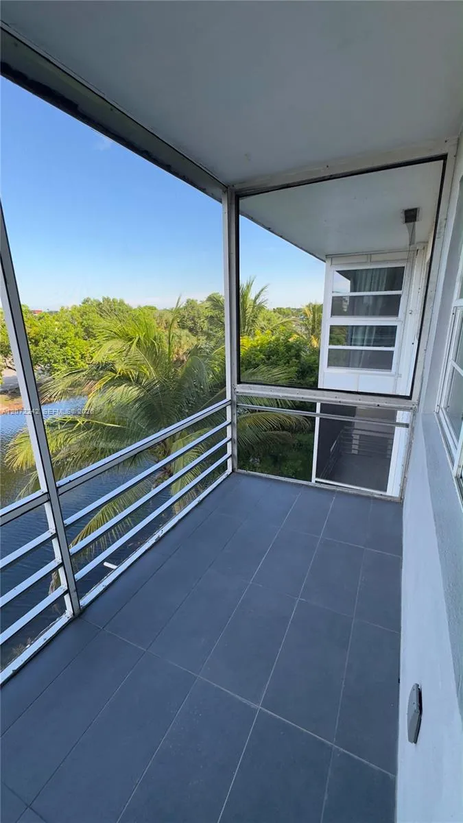 1280 NW 43rd Ave #303 Lauderhill, FL 33313