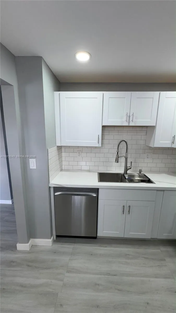 1280 NW 43rd Ave #303 Lauderhill, FL 33313