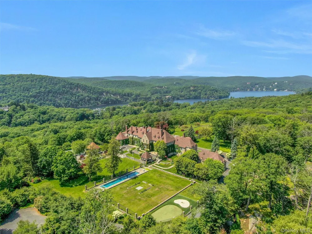 120 Ridge Road Tuxedo Park, NY 10987