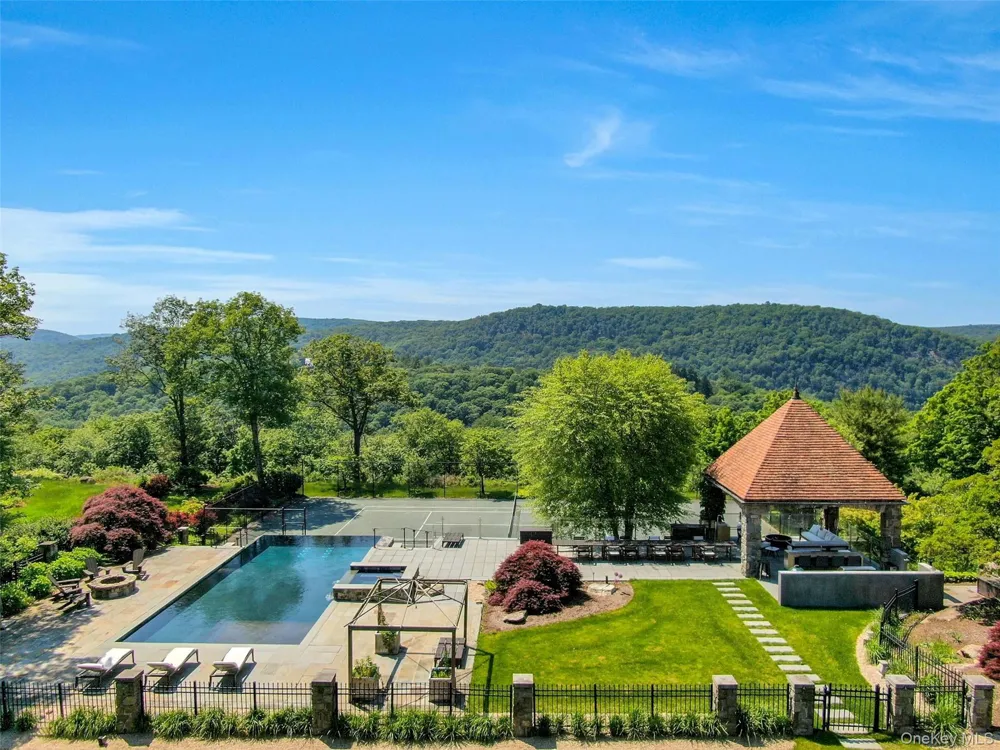 120 Ridge Road Tuxedo Park, NY 10987
