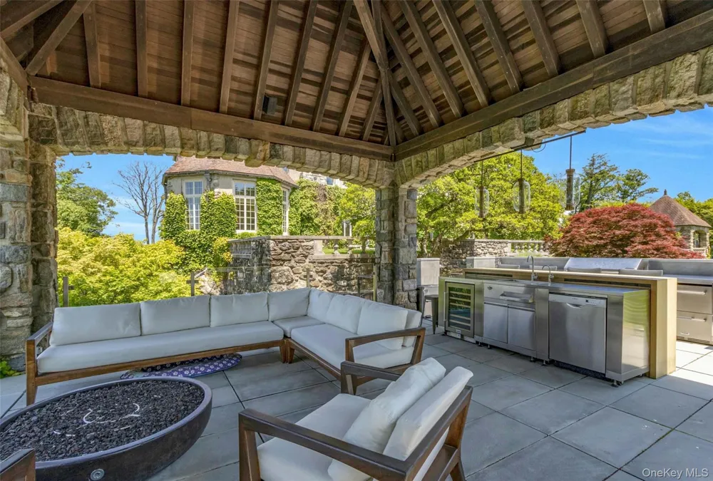 120 Ridge Road Tuxedo Park, NY 10987