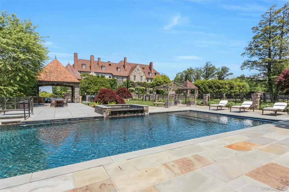 120 Ridge Road Tuxedo Park, NY 10987