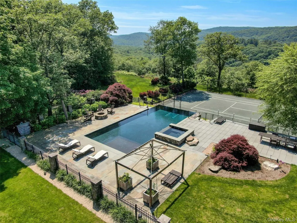 120 Ridge Road Tuxedo Park, NY 10987