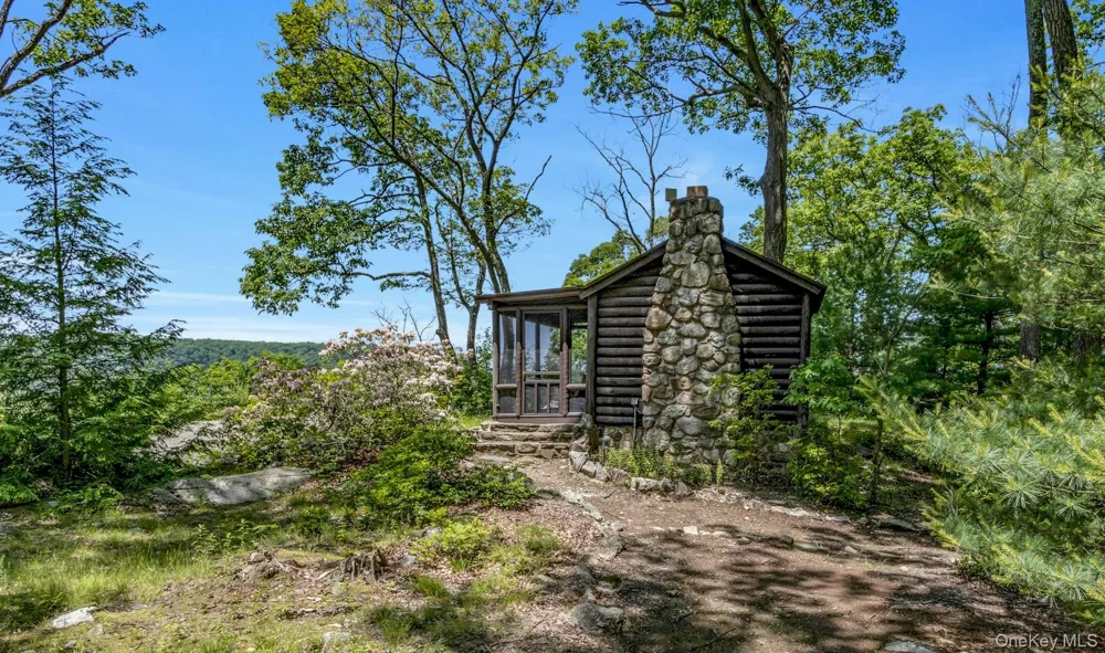 120 Ridge Road Tuxedo Park, NY 10987