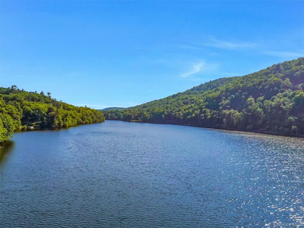 120 Ridge Road Tuxedo Park, NY 10987