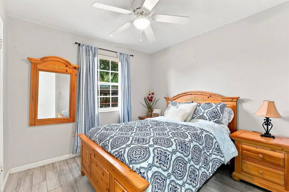 3239 DOLAN ROAD Palm Springs, FL 33406