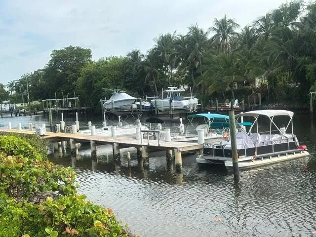 342 Southwind Drive #223 North Palm Beach, FL 33408