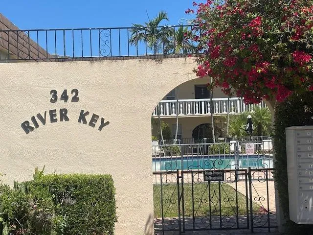 342 Southwind Drive #223 North Palm Beach, FL 33408