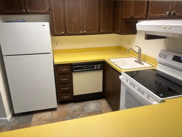 342 Southwind Drive #223 North Palm Beach, FL 33408