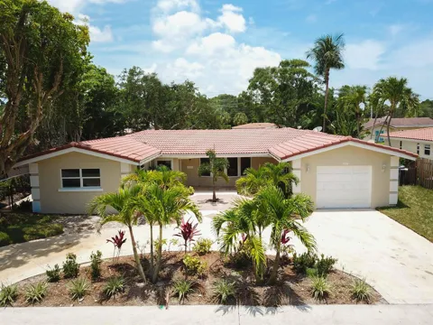 709 W Royal Palm Road