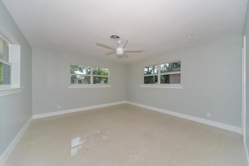 709 W Royal Palm Road Boca Raton, FL 33486