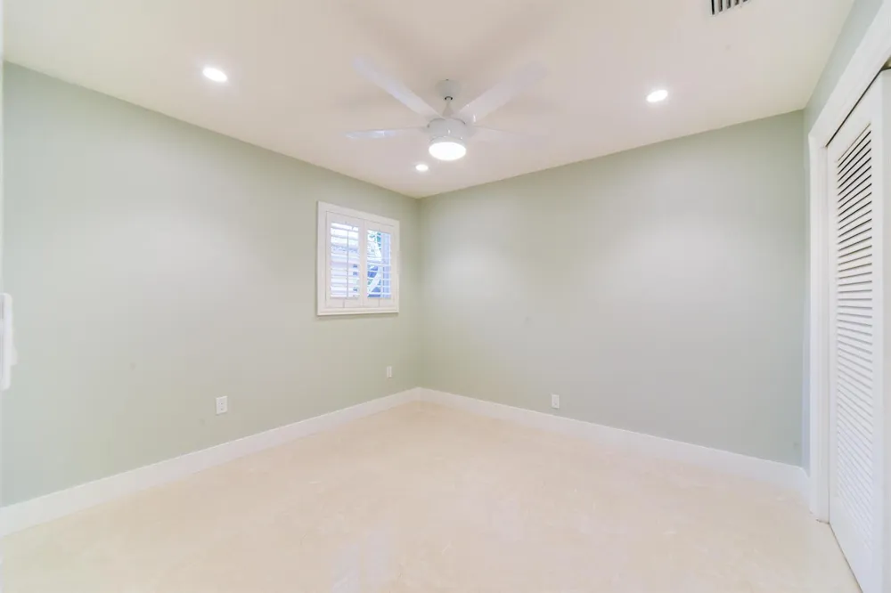 709 W Royal Palm Road Boca Raton, FL 33486