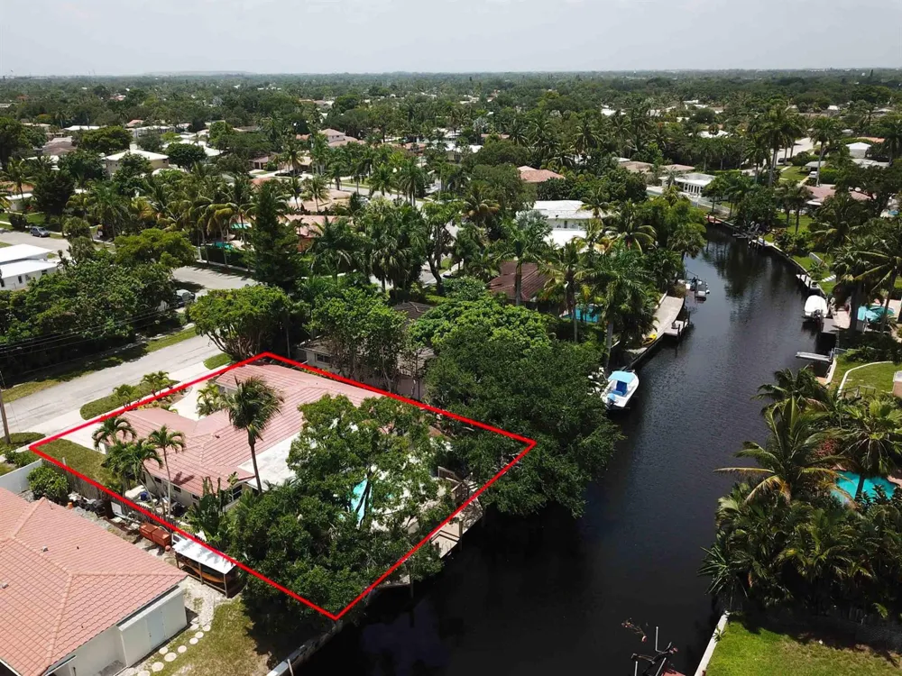709 W Royal Palm Road Boca Raton, FL 33486