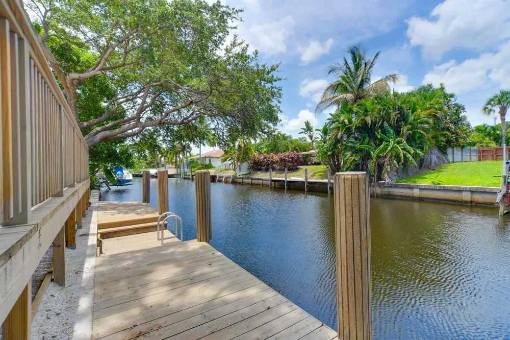 709 W Royal Palm Road Boca Raton, FL 33486